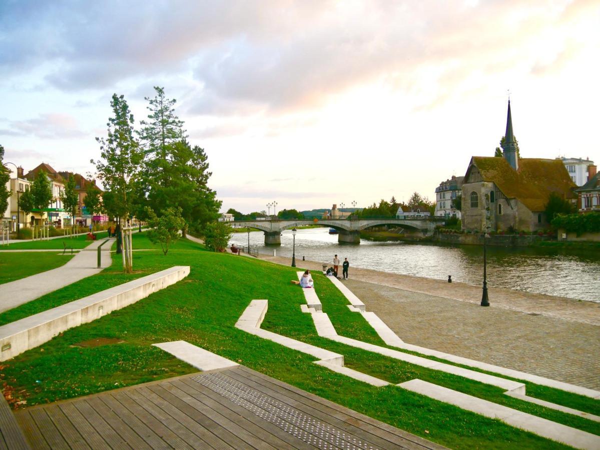 Oasis Au Coeur De Ville Sens Bagian luar foto